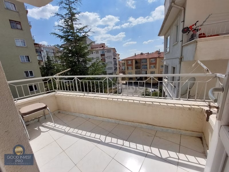 Etimesgut İstasyon Mah. Ara Kat Bakımlı Satılık 3+1 Daire - 14