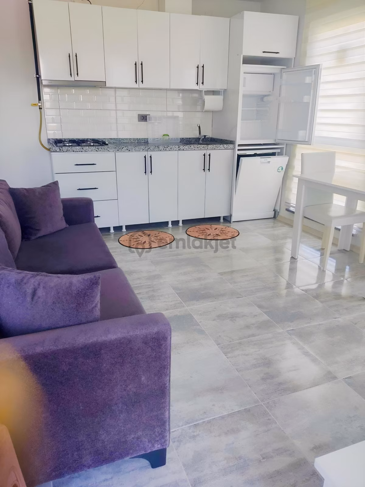 Ersay'dan Eşyalı Kiralık-1+1-arakat-adalet Mh.