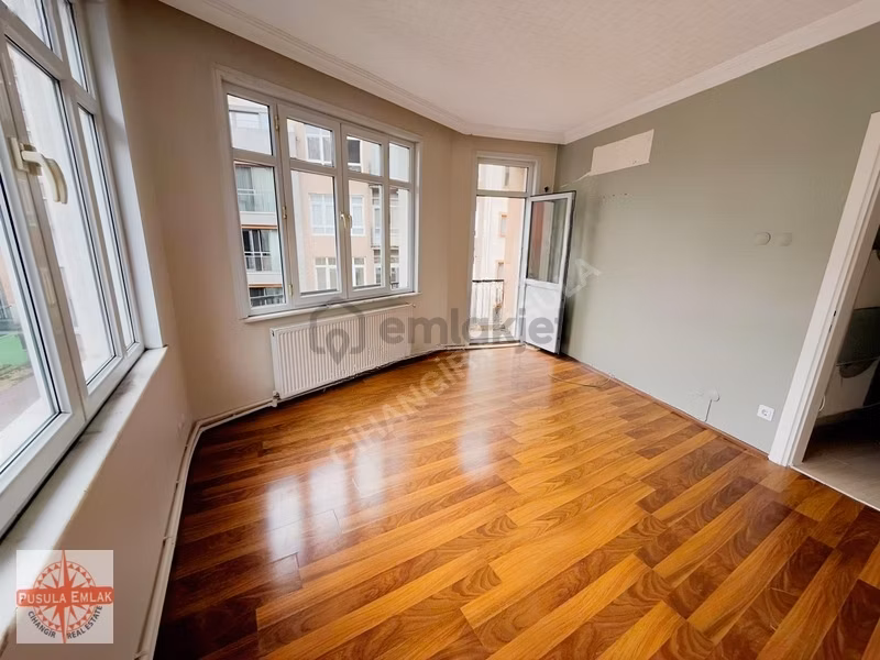 Fındıklı'da Sahile Yakın, Tramvay Ve İskele Yakını 2+1 Kiralık