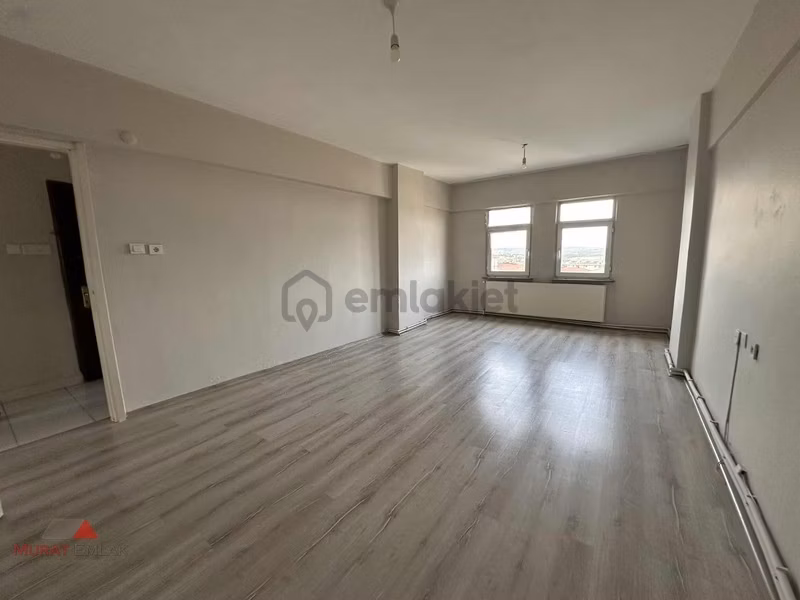 Murat Emlak'tan Kiralık 5.kat 2+1 Balkonlu Cadde Üstü Daire - 4