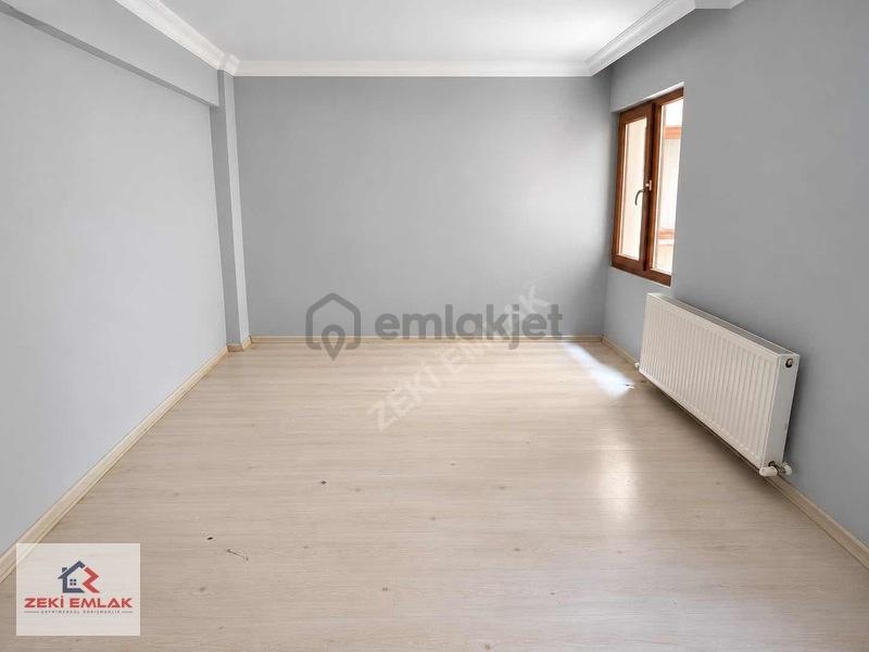 Acil! Zeki Emlak'tan Muradiyede Ara Kat 3+1 K.mutfak Satılık D.. - 9