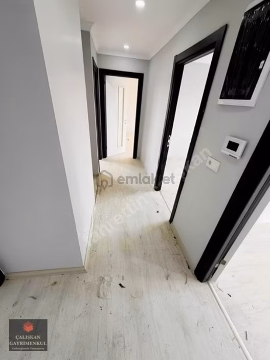 Arnavutköy'de Satılık 3+1 110 Metre 2.kat Daire Kat Mülkiyetli - 9