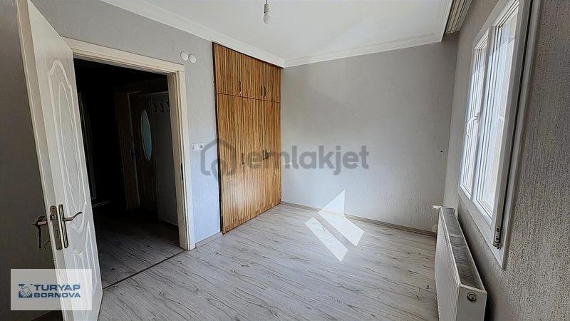 Bornova Altındağ Meriç Mah.de Kiralık Doğalgazlı 2+1 Daire - 11