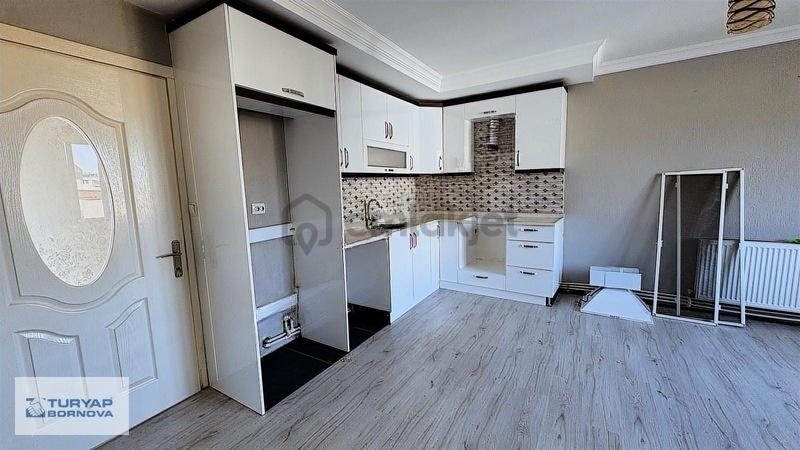 Bornova Altındağ Meriç Mah.de Kiralık Doğalgazlı 2+1 Daire