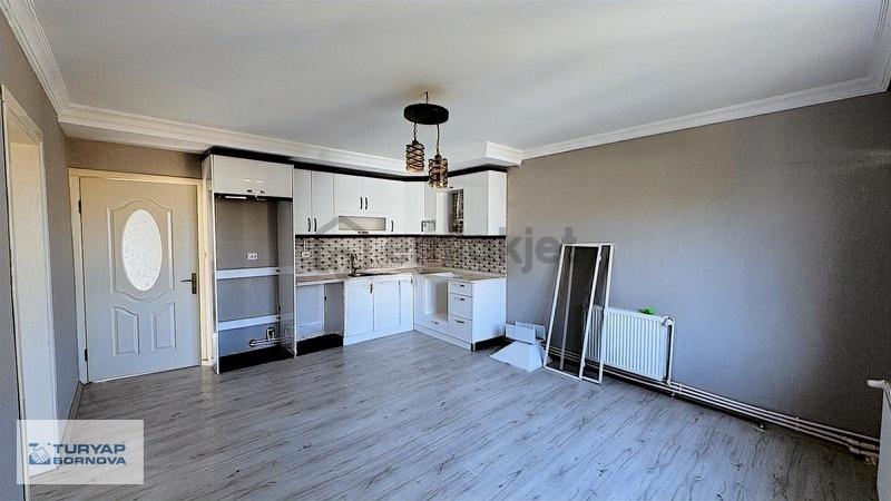 Bornova Altındağ Meriç Mah.de Kiralık Doğalgazlı 2+1 Daire - 3