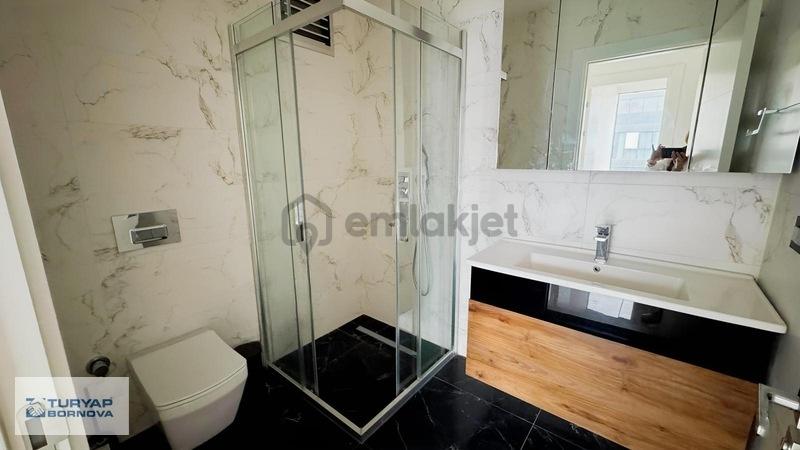 Double Diamond'da Deniz Manzaralı Satılık 2+1 Daire - 12