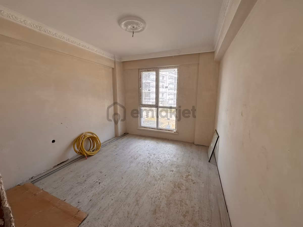 Toplu Konut Bulvara Yakın Yatırımlık 1+1 Satılık Daire - 4