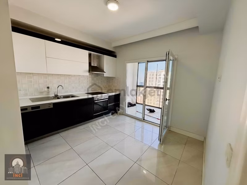 Mahmutbey Metro Üstünde Lüx Site İçerisinde Büyük 2+1 Daire