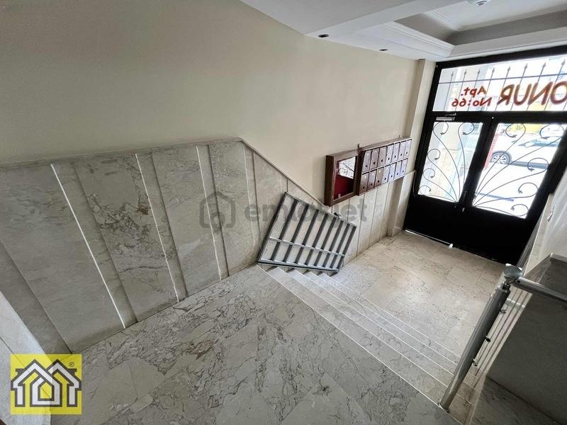 Agora Avm Karşısı Site İçinde Otoparklı - 175 M2 3+1 - 30