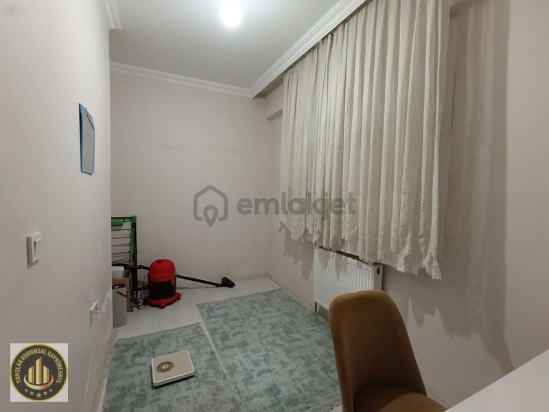 Ofis Askerlik Şubesi Civarında 2+1 Eşyalı Satılık Daire - 19