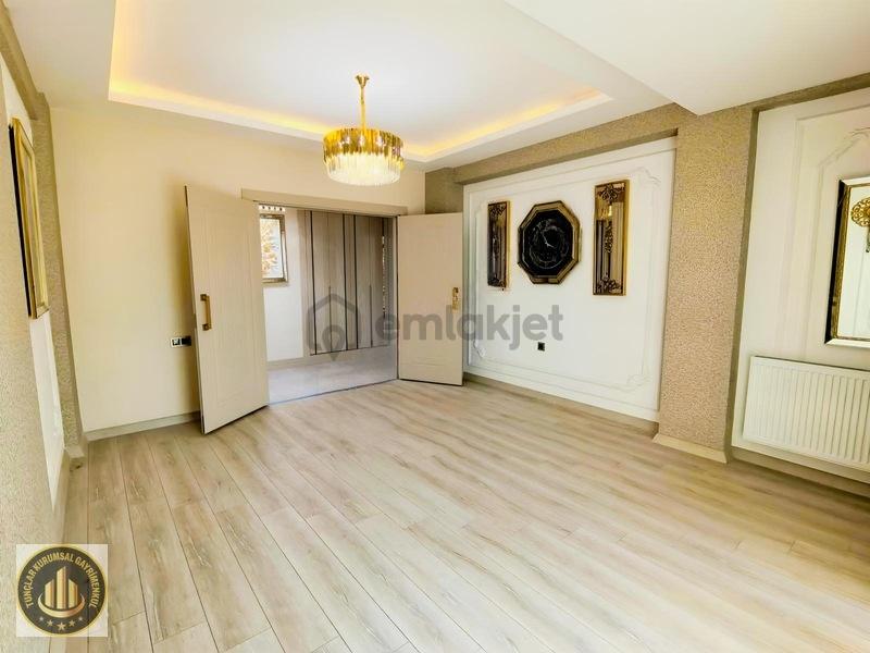Bağcılar'da Ultra Lüks Kiralık Daire - 14