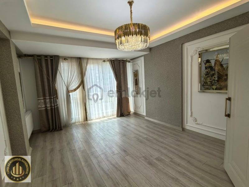 Bağcılar'da Ultra Lüks Kiralık Daire - 2