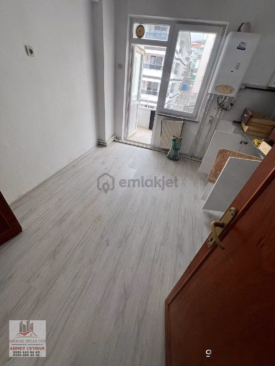 Arkadaş Emlaktan Bahçelievler Mah. Şenyurt Caddesinde 3+1 Satılık Daire - 3