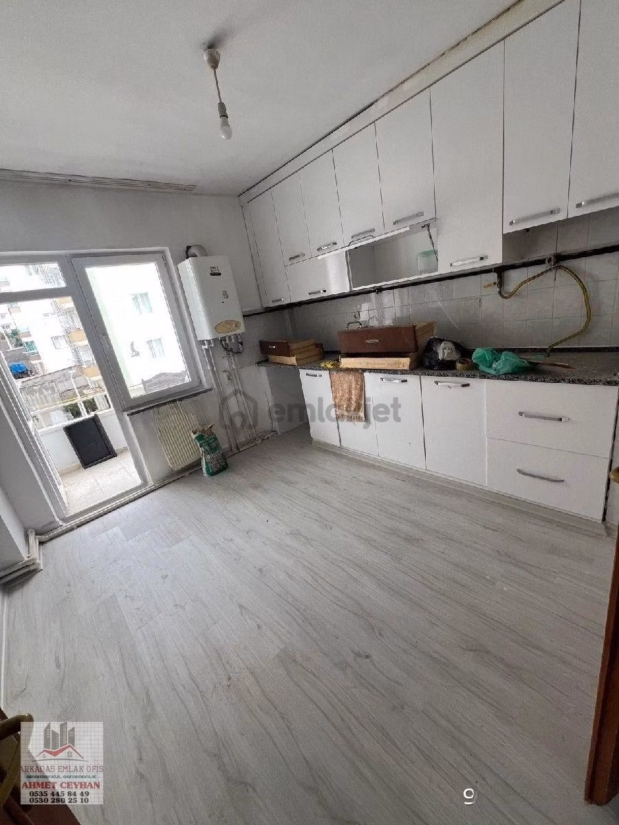Arkadaş Emlaktan Bahçelievler Mah. Şenyurt Caddesinde 3+1 Satılık Daire - 16
