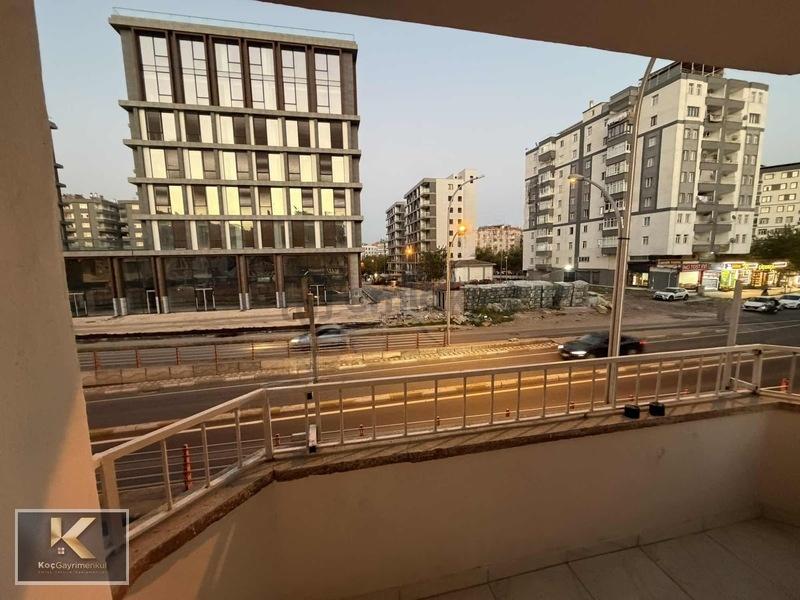 Urfa Yolu Üzeri Mega Center Yani Satılık 2+1 Bakımlı Daire - 17
