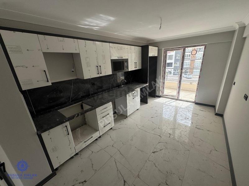 Ｐｕｓｕｌａ 'ｄａｎ1048 Cad. 2'dk Mesafede Krediye Uygun Sıfır 3+1 Daire