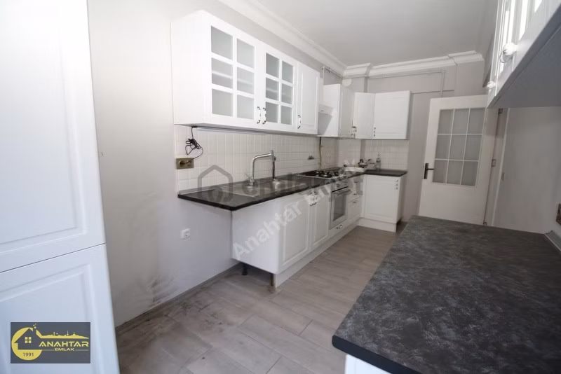 Vatanda Genç Bina, Bakımlı, Arakat 3+1 Daire Otoparklı - 30