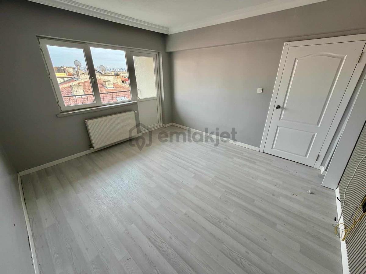 Arakat'ta Ön Cepe Kilerli Ebeveyn Banyolu 3+1 Satılık - 30
