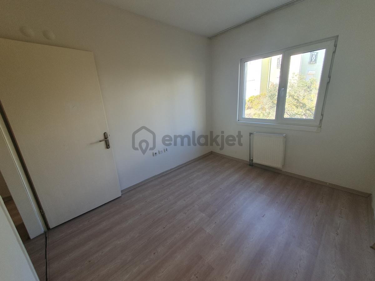 Deprem Konutlarında 3+1 Satılık Ferah Daire - 29