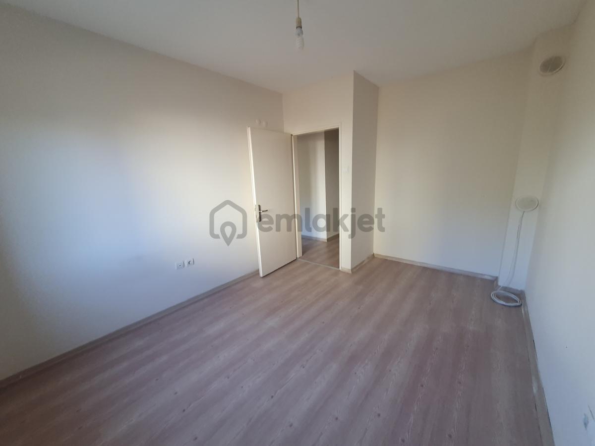 Deprem Konutlarında 3+1 Satılık Ferah Daire - 20