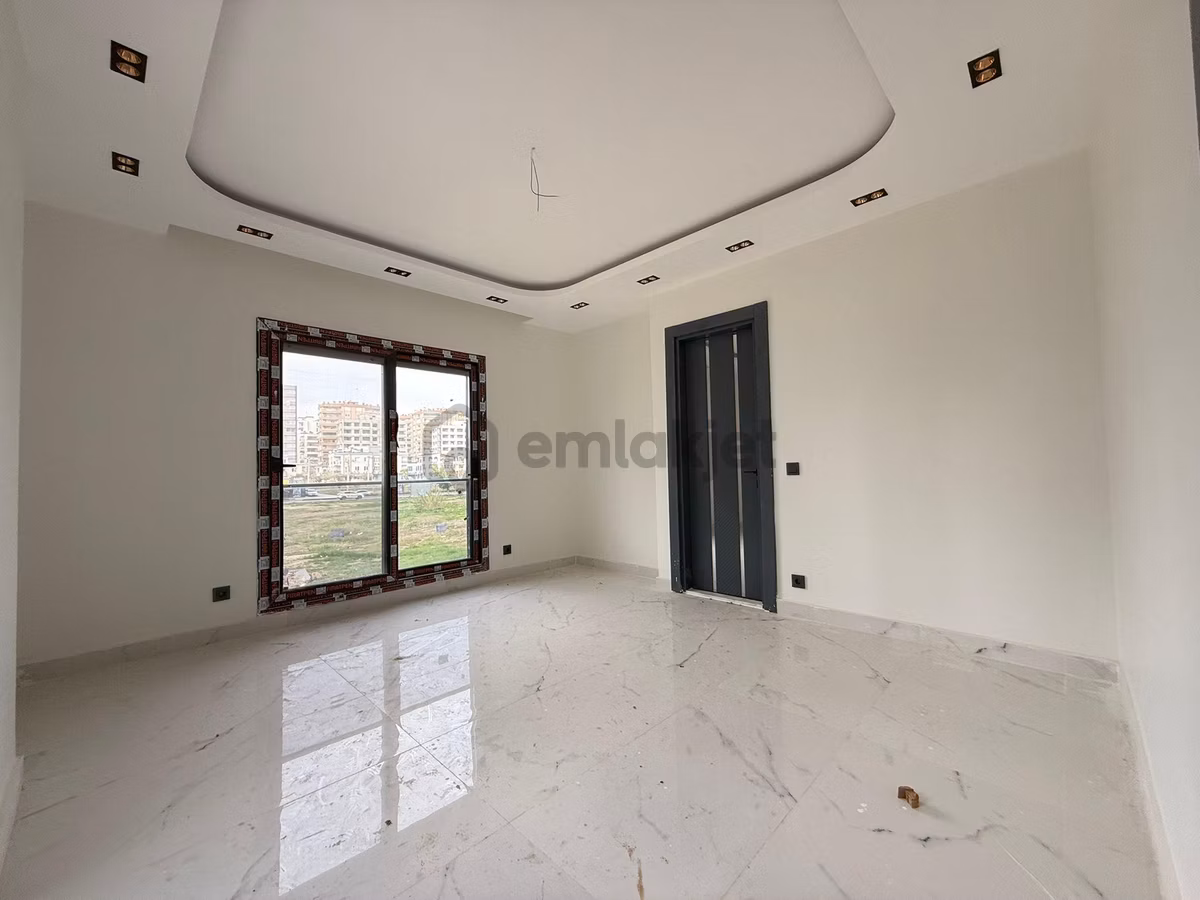 Viranşehirde 457 M2 Arsa İçerisinde 5 Banyolu Havuzlu Lüx Villa - 15
