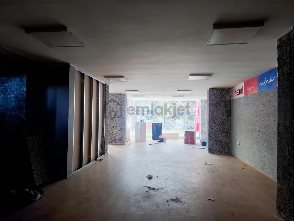 Yomra Cadde Üzerinde Kiralık İşyeri - 15