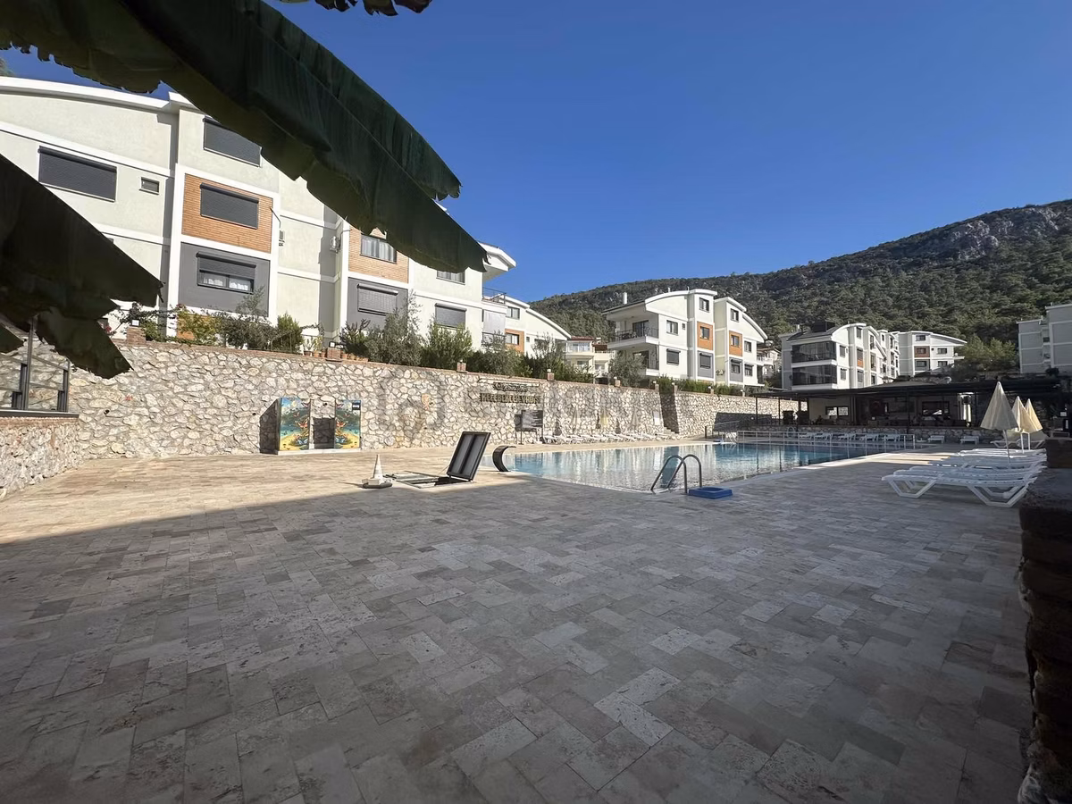 Didim Akbükte Havuzlu Sitede Bahçe Katı Geniş 2+1 Daire - 9
