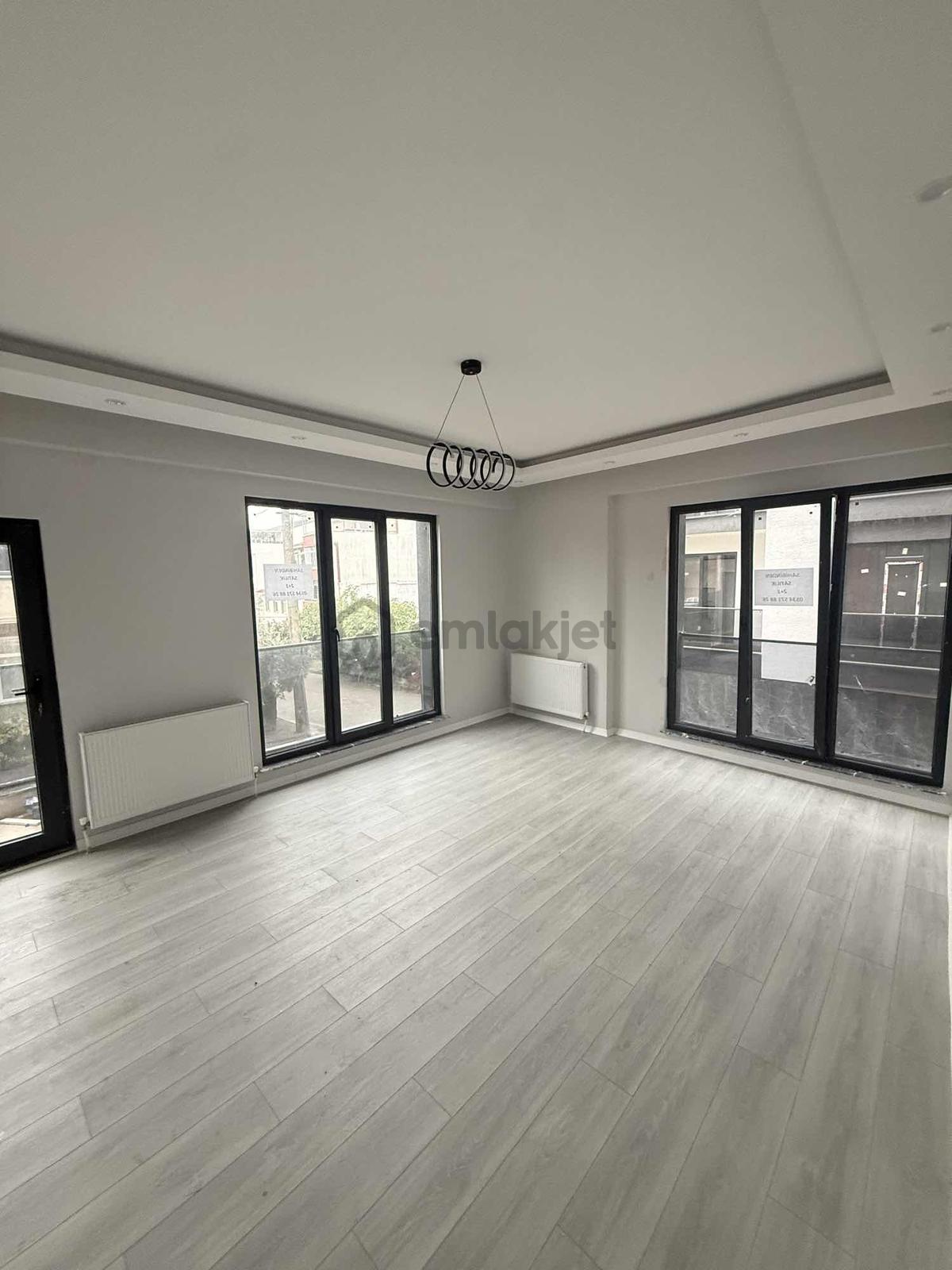 Esentepede Otoparklı Kiralık 2+1 Daire - 2