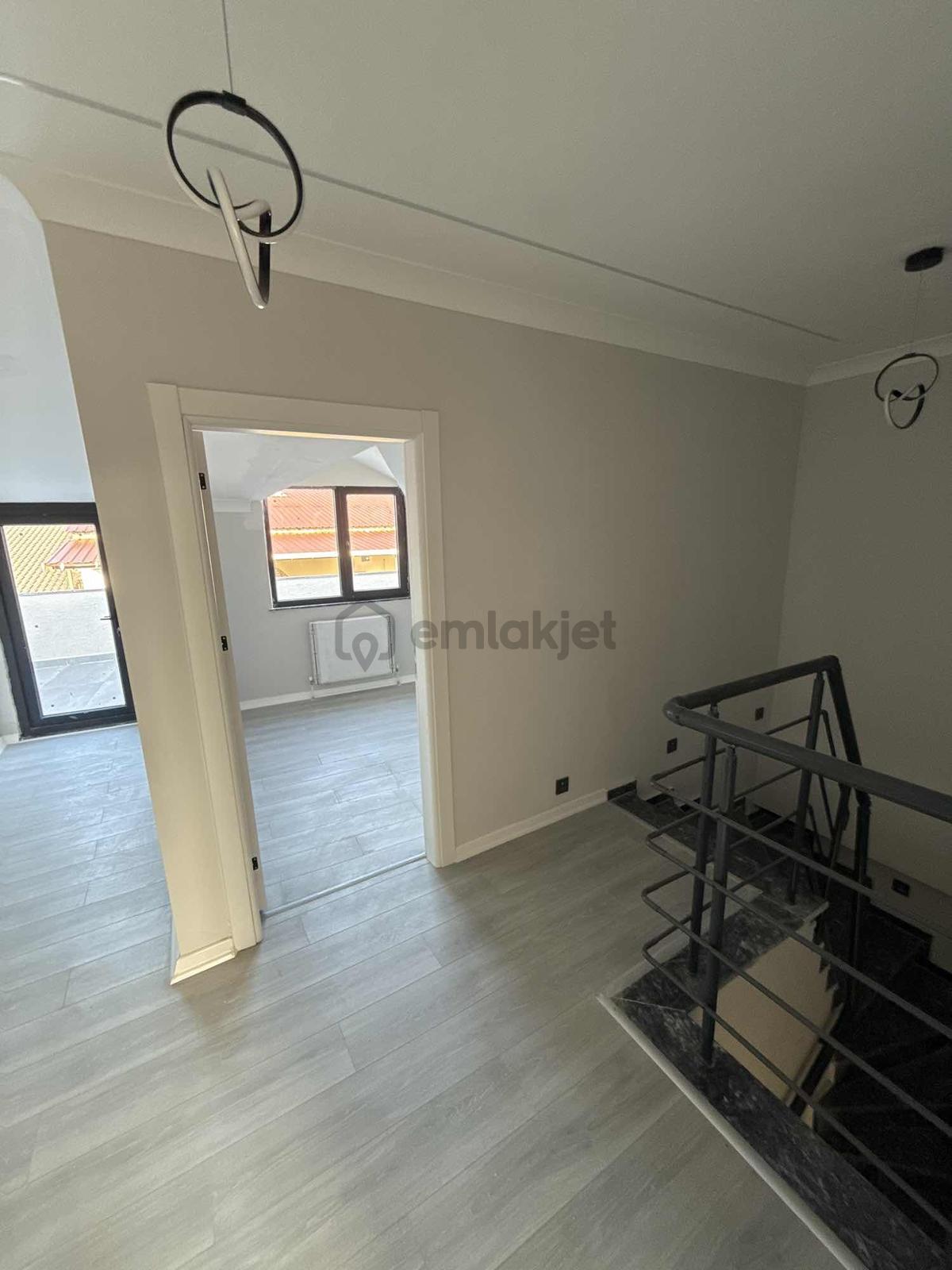 Esentepede Otoparklı Kiralık 4+1 Dubleks Daire - 18