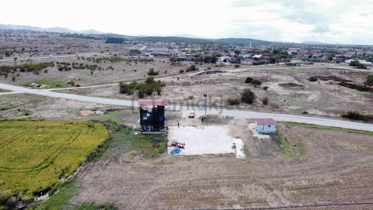 Gerlengeç Köyünde Yola Cepheli Satılık Tarla - 6
