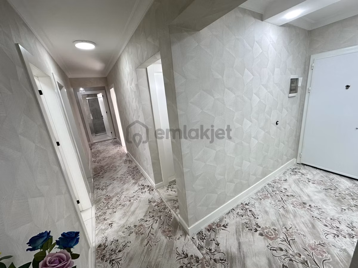 Şemikler Mahallesinde Site İçinde 3+1 Arakat Satılık Daire - 15