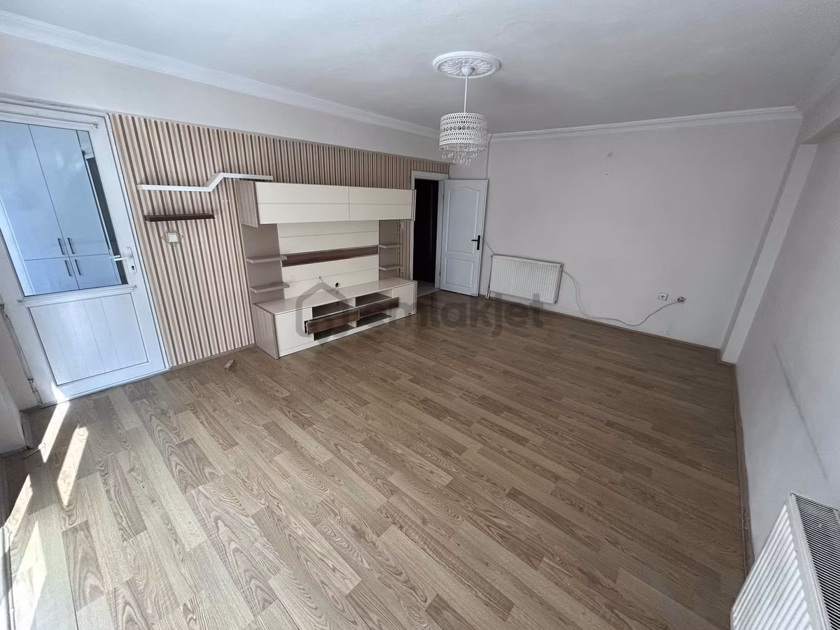 Onmax Burhaniye Merkezde 2+1 Ara Kat Kapalı Mutfak Satılık Daire - 5