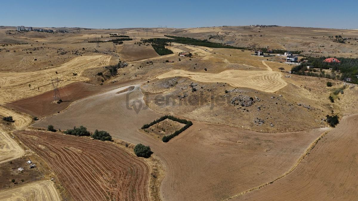 Ballıkpınar'da Satılık Villa Arsası - 2136 M² - 12