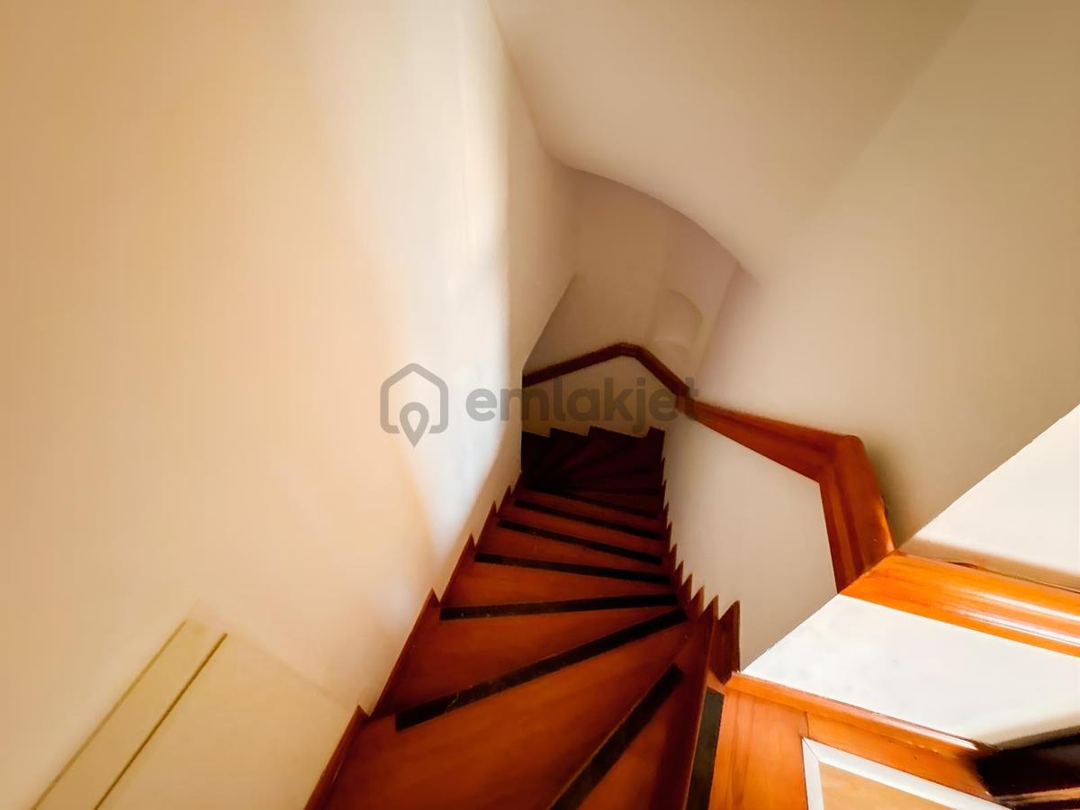 Gölbaşı Satılık 8+1 Villa Göl Manzaralı Site İçerisinde 3 Katlı! - 54