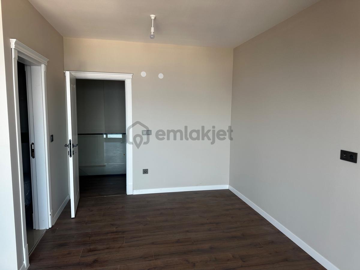 Burunucunda Satılık Çok Şık Sıfır Dublex Daire - 22
