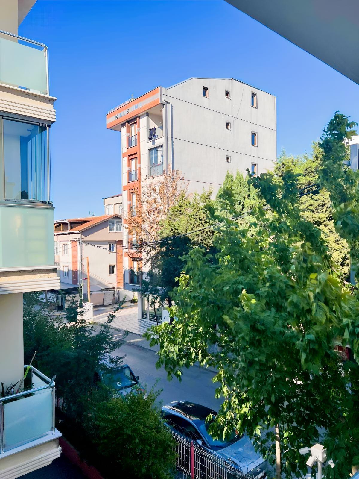 Site İçi Geniş 3+1 Daire - 12