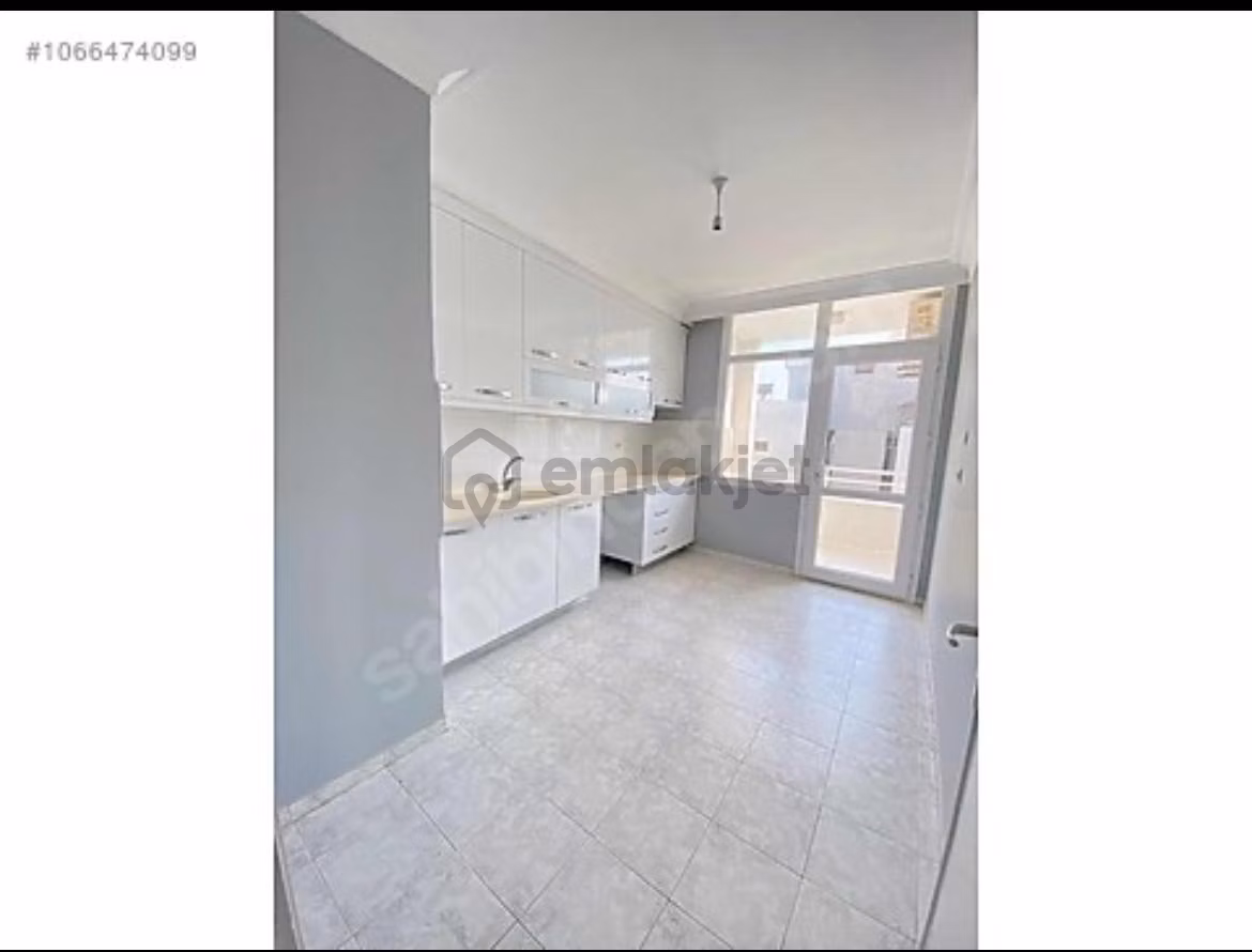 3+1güzelyalı İllerbankası 8-8katı 2banyo 200m2 Gd Cephe Kap.mutfak 21-25yaş Az Hasarlı.