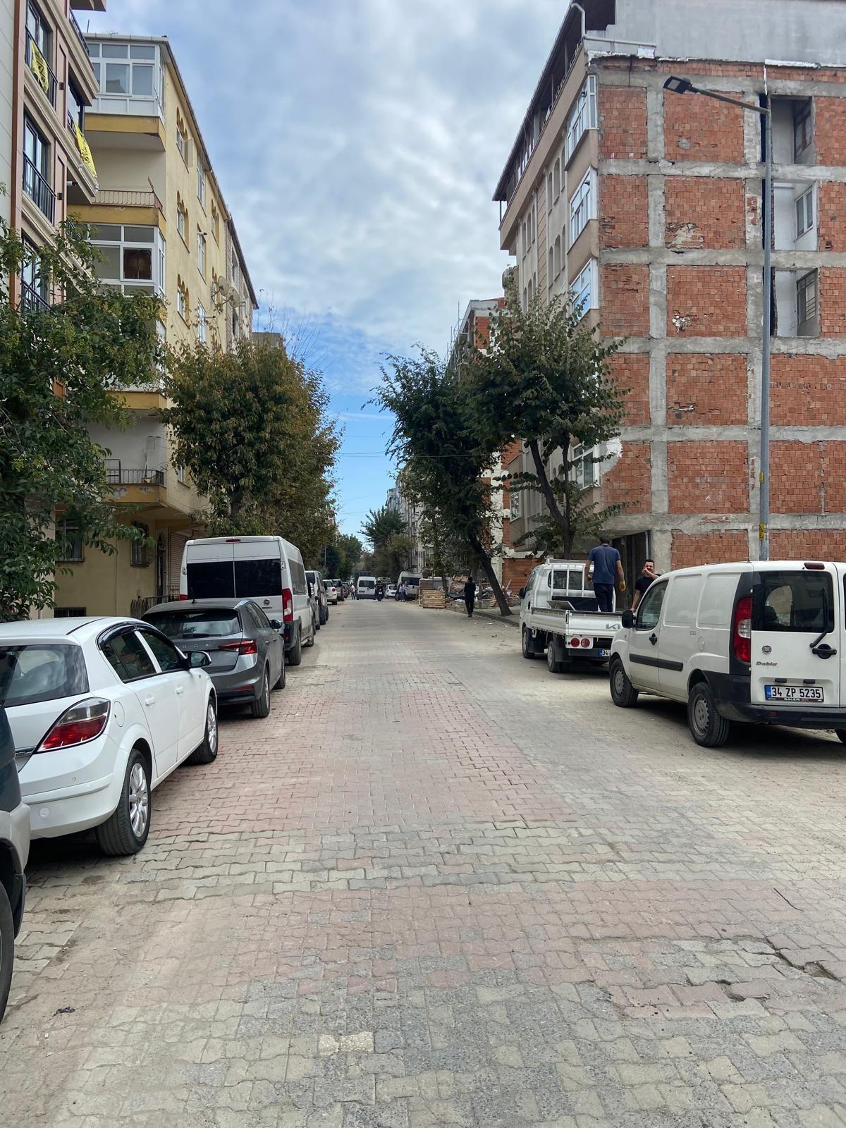 Bahçelievler-yayla 'da -yeni Binada-asansörlü-çift Cepheli Daire - 17