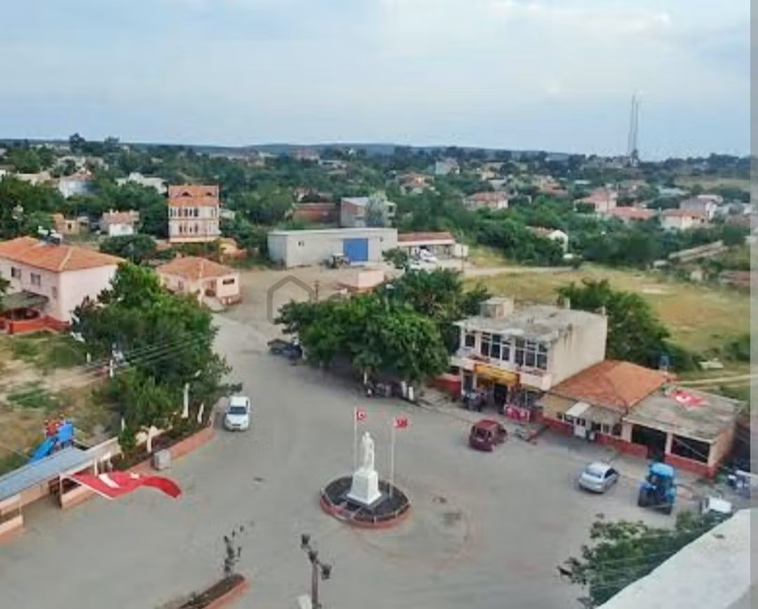 Edirne Enez Karaincirli Köyünde 1540,m2-bahçe
