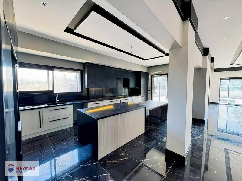 Remax Mid Paşaköy Mah. 7+1 Satılık Havuzlu Villa - 9