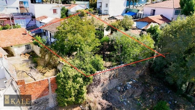 Kale'den Derekahve'de Geniş Arsalı Müstakil Ev - 2