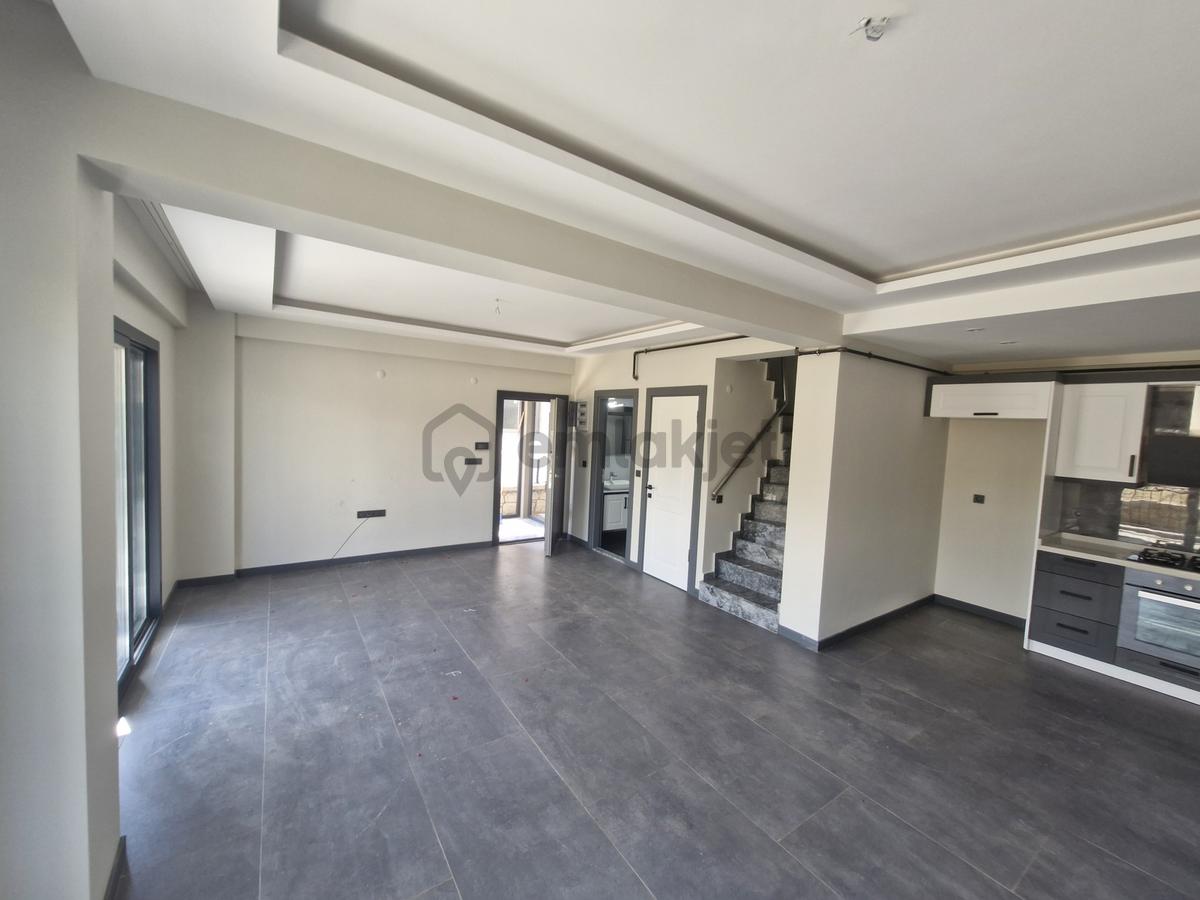 Rw Akar'dan 4+1 Ultra Lüks Kiralık Villa - 14