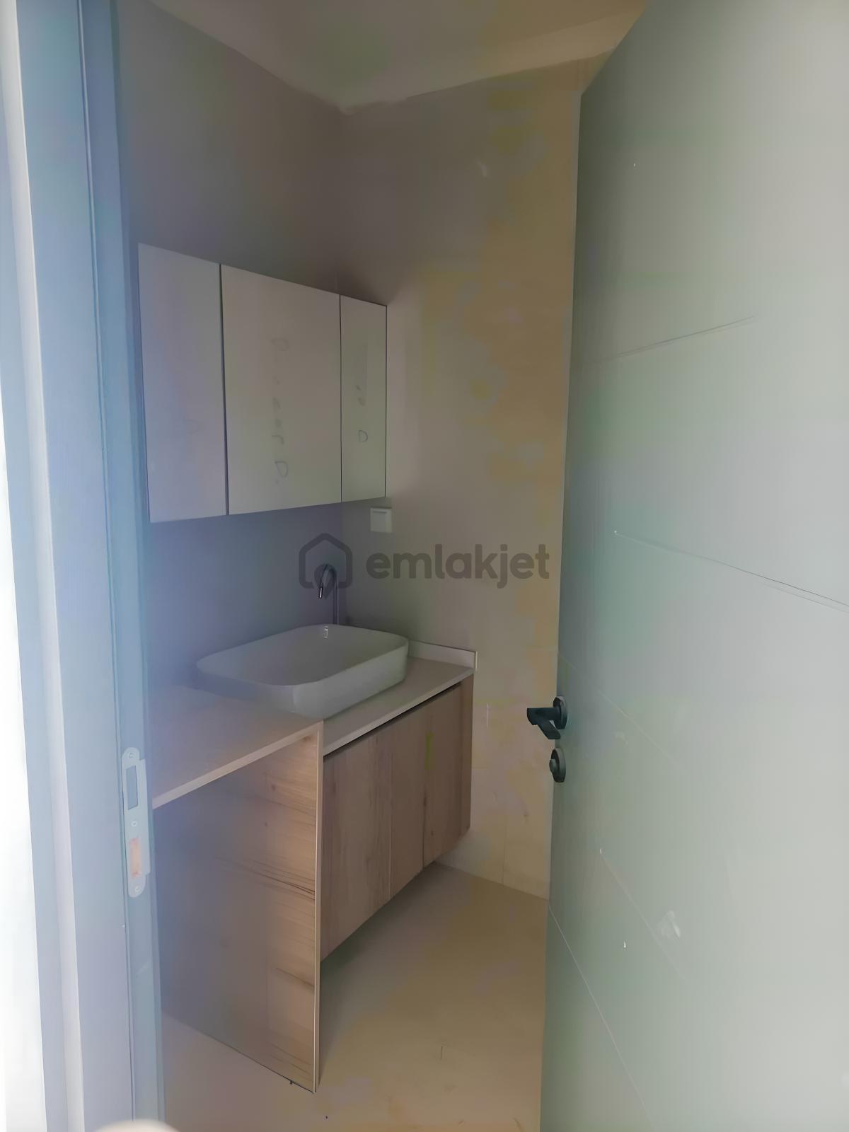 Altıntaş'ta Site İçerisinde Katta 1+1 Kiralık Daire - 13