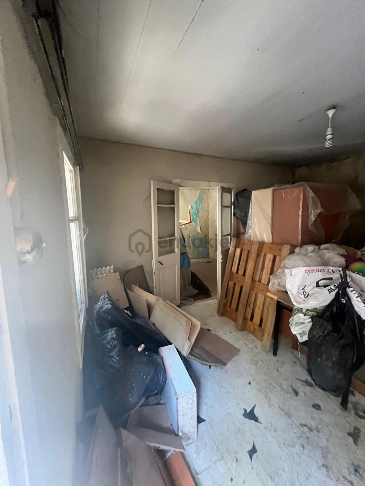 İkiçeşmelik Satılık 251 M2 Arsa İçerisinde 3 Adet Ev Mevcut - 8