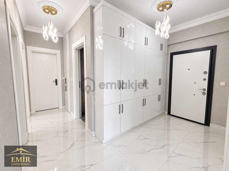 Beykent 1.etap Satılık Lüks Ara Kat Daire - 3