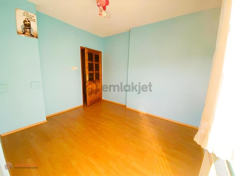 İhsaniye Barış Mahallesinde Köşe Cehpeli Bakımlı Daire - 11