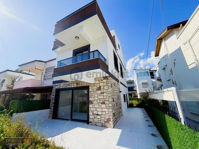Terzioğlu'ndan Denize 80 Metre 4+1 Deluxe Villa - 33