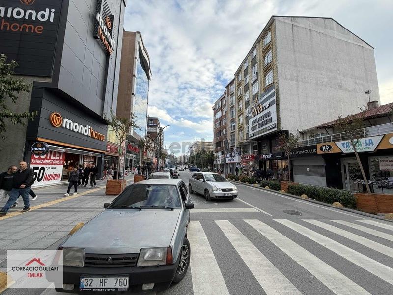 En İşlek Konumda Cadde Manzaralı Ofis - 25