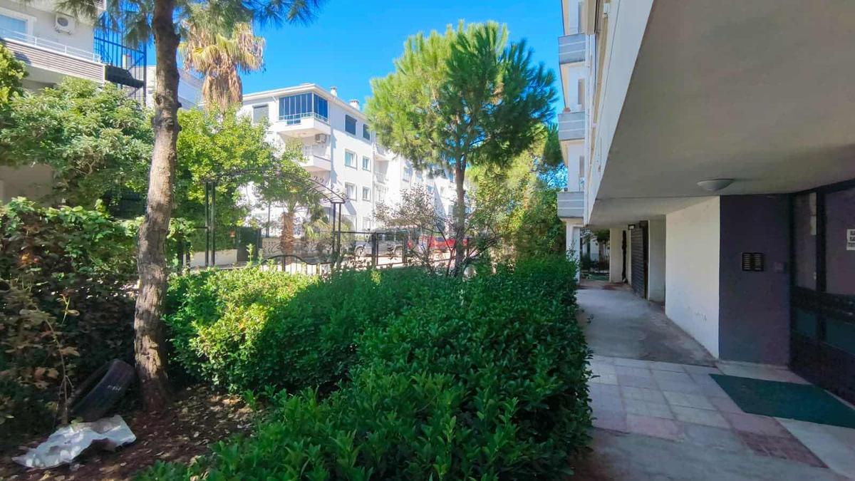 Sarımsaklıda Okul Bölgesinde Kiralık 3+1 Daire