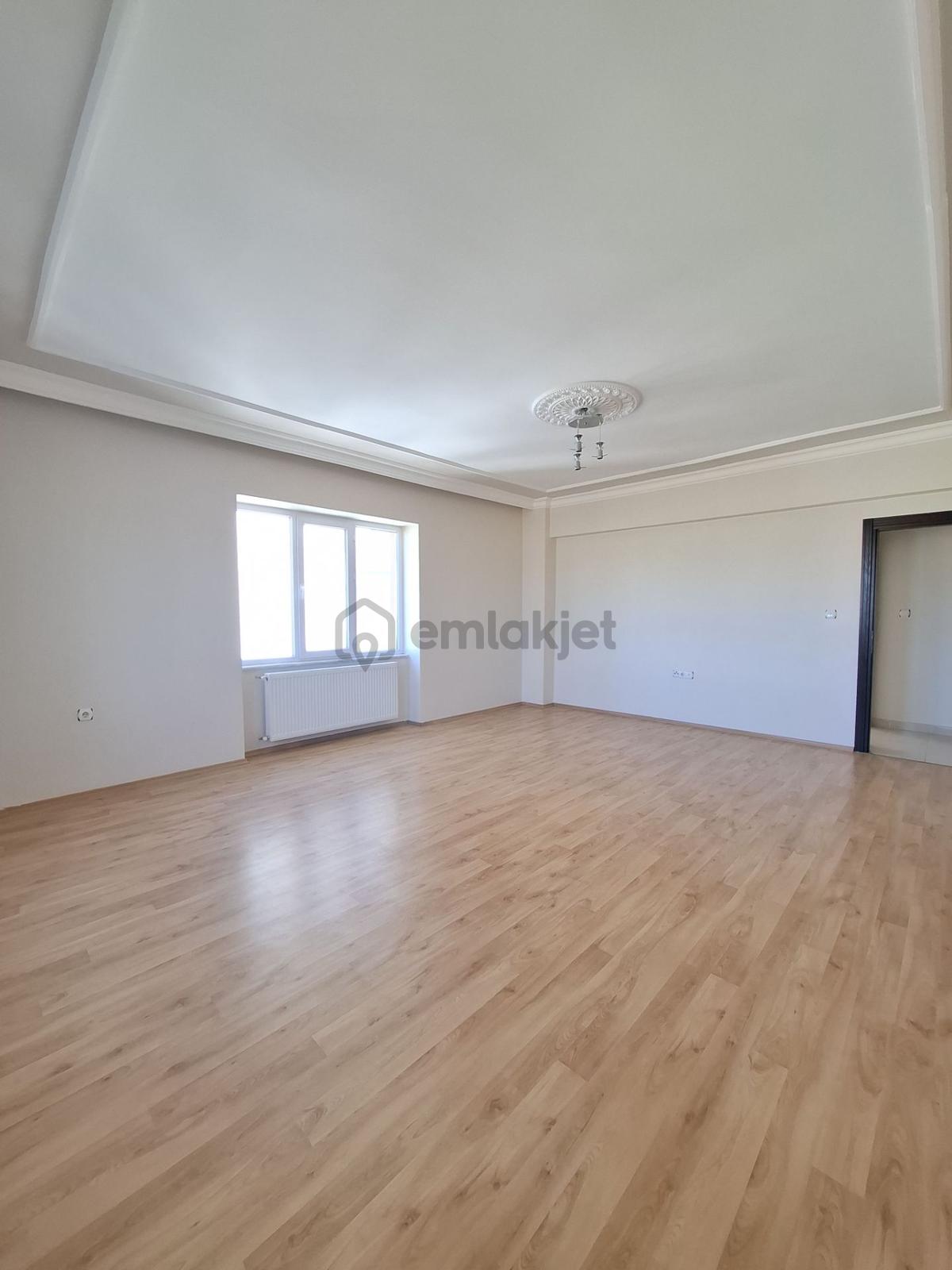 Çünür Mahallesinde 3+1 Ara Kat Satılık Daire - 5